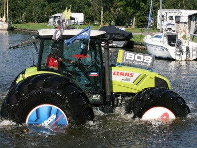 Mitas gume od traktora prave jahtu! Mitas gume od traktora prave jahtu!