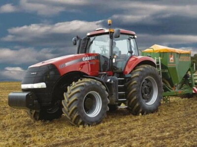 Traktor Case Magnum EP