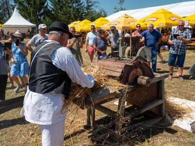 20. Ploščićko mašinanje