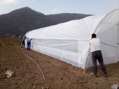 20 poljoprivrednika iz Gornjeg Vakufa- Uskoplja dobilo opremu za plasteničku proizvodnju