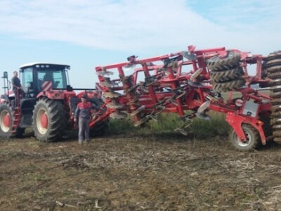 Versatile u Vinkovcima i Garešnici