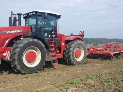 Versatile u Vinkovcima i Garešnici