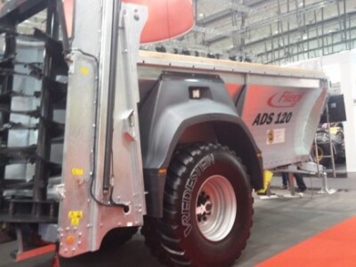 Cisterne i razbacivači gnoja