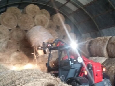 Posao sa slamom nije ni lagan