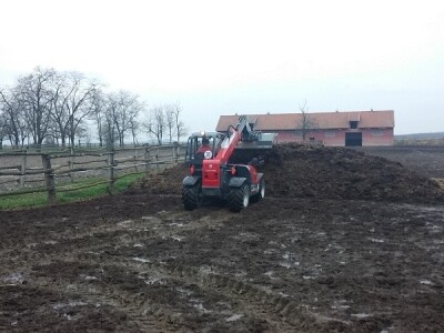 Istovar izvađene stelje