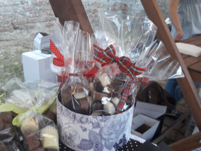 Večer vina i umjetnosti