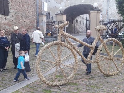 Večer vina i umjetnosti