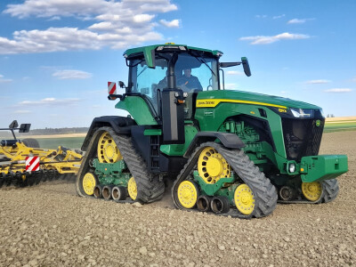 John Deere 8RX 410 traktor meseca John Deere 8RX 410 traktor meseca