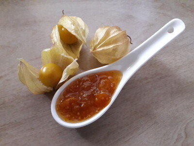 Niko ne zna zašto je Nadin paradajz žut, ni koju dinju uzgajaju