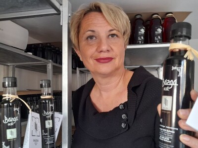 Ocat od bazginih bobica Ocat od bazginih bobica