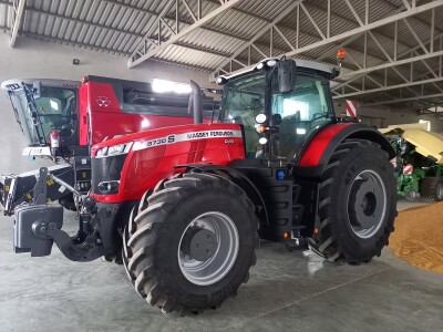 Massey Ferguson traktor i kombajn / Mošorin