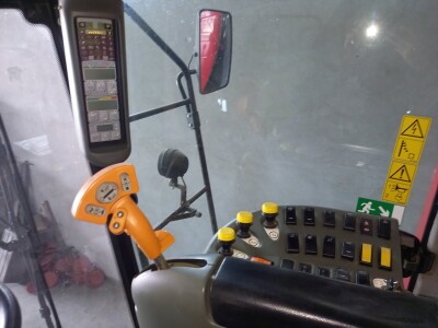 Massey Ferguson traktor i kombajn / Mošorin