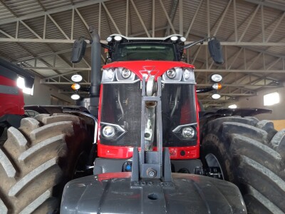 Massey Ferguson traktor i kombajn / Mošorin
