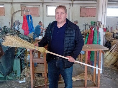 Proizvodnja metle u Bačkom Petrovcu