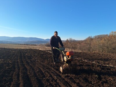 Kako Jakovčanke sade gradinu?