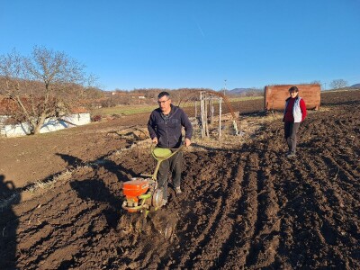 Kako Jakovčanke sade gradinu?