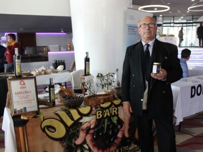 21. Noćnjak, okupljanje maslinara u Neumu