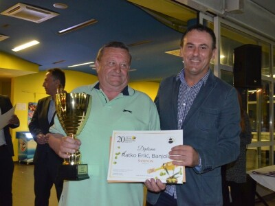 220. MEĐUNARODNI DANI MASLINE 2018 - Apsolutni šampion Ante Vulin prodaje ulje u tortama i pogačama