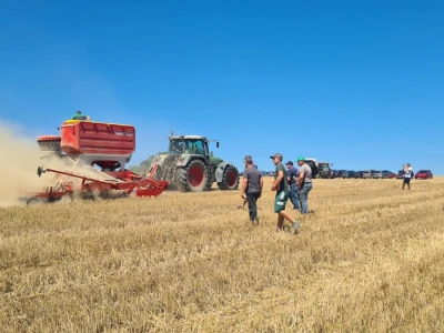 Pottinger - predstavljanje balirke i sijačice