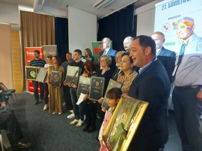 27. Savjetovanje uzgajivača ovaca i koza te 26. Izložba hrvatskih ovčjih i kozjih sireva 27. Savjetovanje uzgajivača ovaca i koza te 26. Izložba hrvatskih ovčjih i kozjih sireva