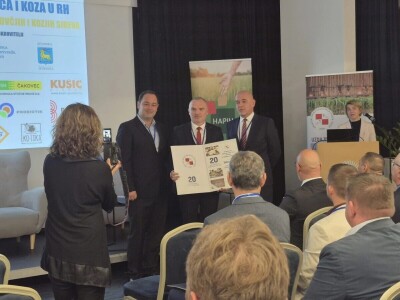 27. Savjetovanje uzgajivača ovaca i koza te 26. Izložba hrvatskih ovčjih i kozjih sireva 27. Savjetovanje uzgajivača ovaca i koza te 26. Izložba hrvatskih ovčjih i kozjih sireva