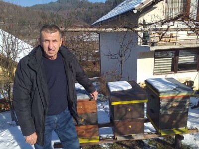 Pčelarenje i ljekovito bilje Pčelarenje i ljekovito bilje