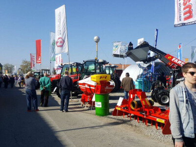 Velika ponuda mehanizacije