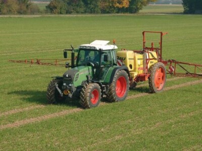 Traktor Fendt 300 Vario