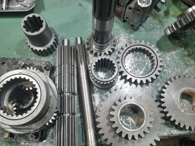 Remont traktora IMT 577