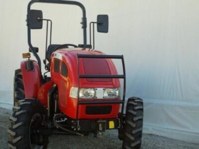 Traktor Mahindra 354