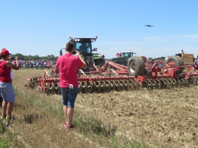 Prezentacija poljoprivredne mehanizacije u organizaciji tvrtke Grapak