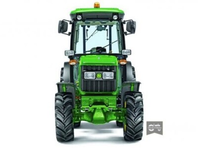 Traktor John Deere 5G