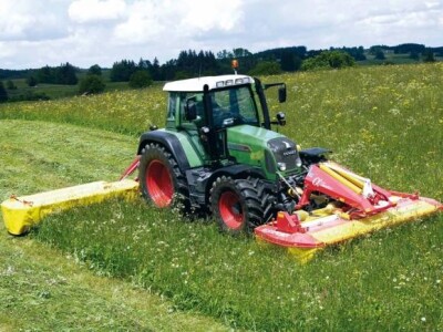 Traktor Fendt 400 Vario