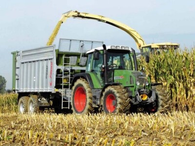 Traktor Fendt 400 Vario