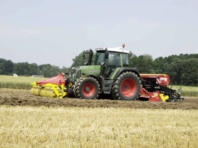Traktor Fendt 400 Vario