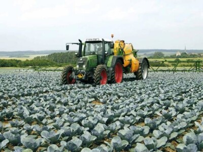 Traktor Fendt 400 Vario