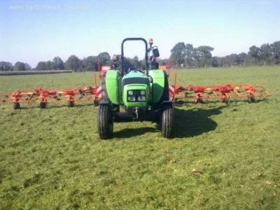 Traktor Deutz-Fahr Agrolux