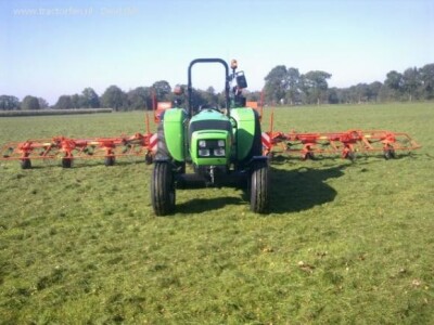 Traktor Deutz-Fahr Agrolux