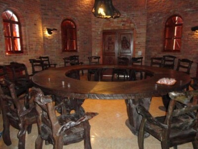 Kneževa kušaonica - interijer po uzoru na hrvatske kneževe Kneževa kušaonica - interijer po uzoru na hrvatske kneževe