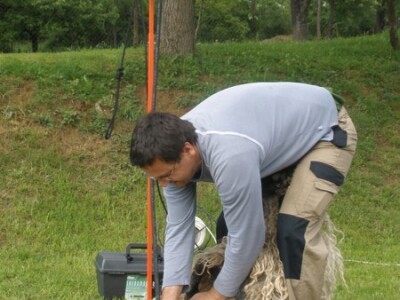 U sjedećem položaju nakon prsa i trbuha ošišamo područje vimena i unutarnjeg dijela nogu