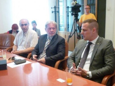 Gradonačelnik Osijeka je primio direktora Klastera poljomehanizacije Željka Erkapića te predstavnike osnivača Klastera iz Osijeka – OLT d.d. i Eurometal d.o.o.