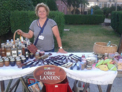 Rozalinda na sajmu otočkih proizvoda