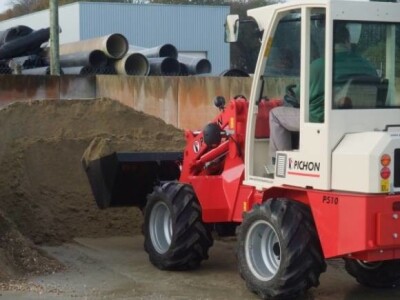 Traktorski utovarivač P510