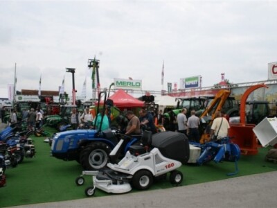 Bogata ponuda mehanizacije