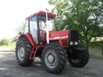 Traktor IMT 577
