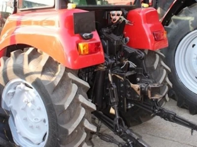Traktor Belarus 600