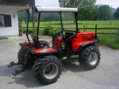 Traktor Antonio Carraro Tigrone