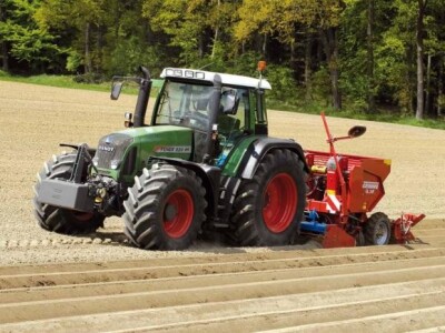 Traktor Fendt 800 Vario