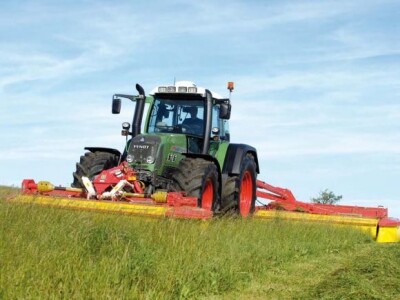 Traktor Fendt 800 Vario