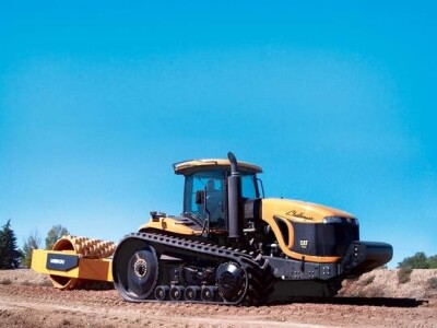 Traktor Challenger MT800C traktori za specijalnu primjenu